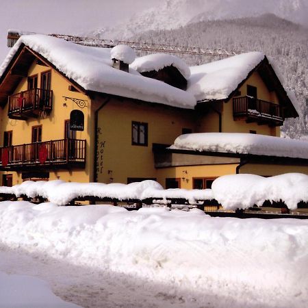 Hotel La Ginestra تْشيسانا تورَنيسي المظهر الخارجي الصورة